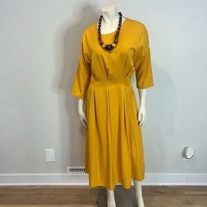 Beautiful and colourful Icône Mustard Midi Dress❤️XS